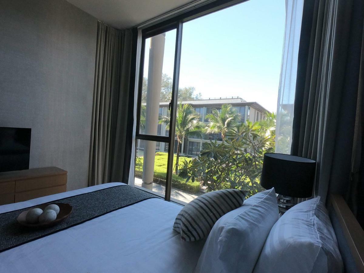 Baan Mai Khao Condo Extérieur photo